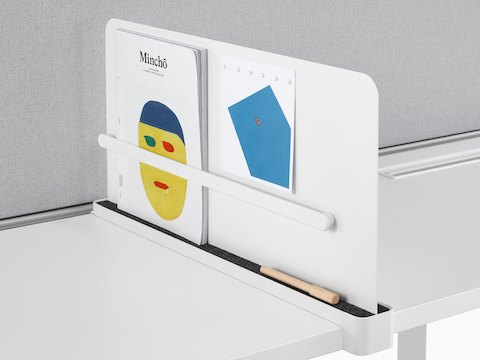 A Ubi Slim Screen with a magnetic document clip.