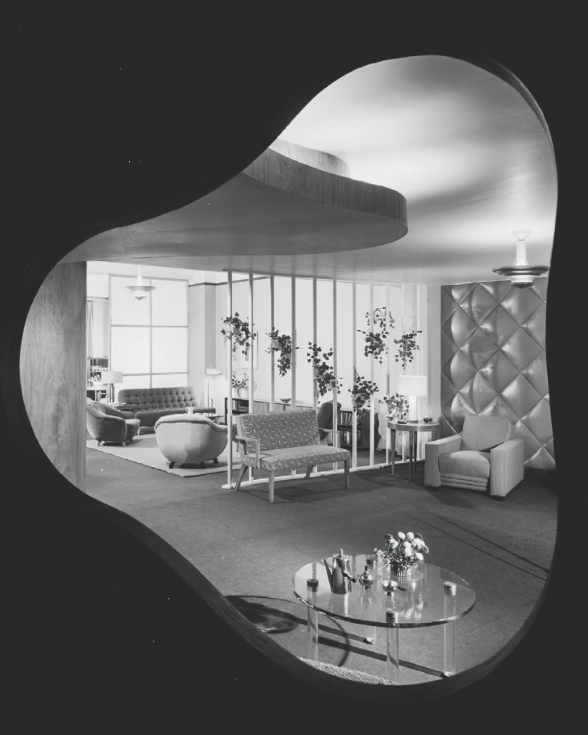 Herman Miller's Chicago showroom in the Merchandise Mart, designed by Gilbert Rohde and opened in 1939.